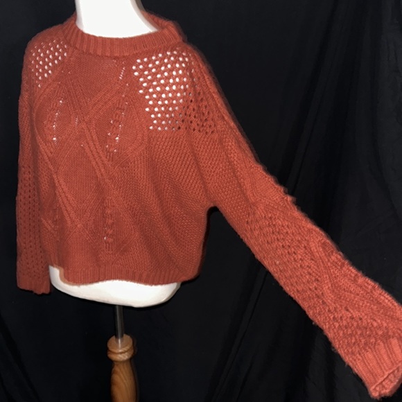 Cute rust color sweater - Picture 4 of 8
